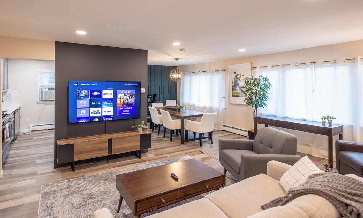 South Orange Apartment | 3BR/2BA South Orange near train!