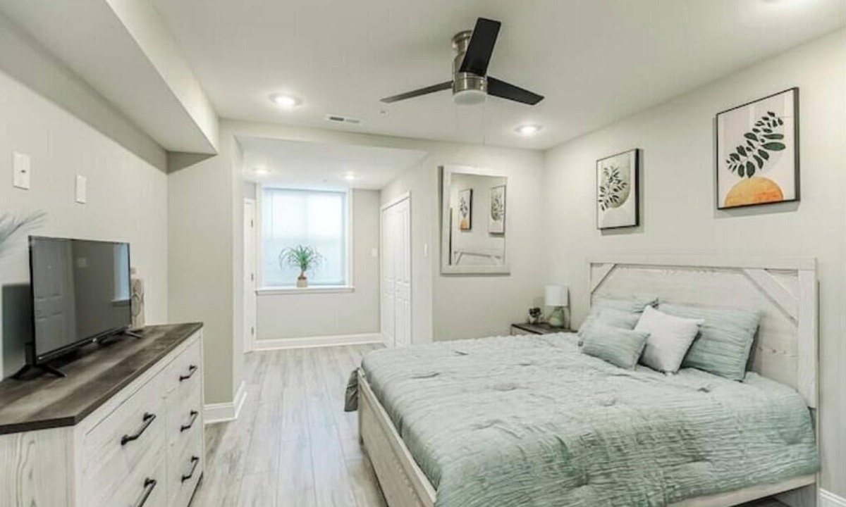 Philadelphia House | 3BR/3Bath Bi-Level Apt near CHOP