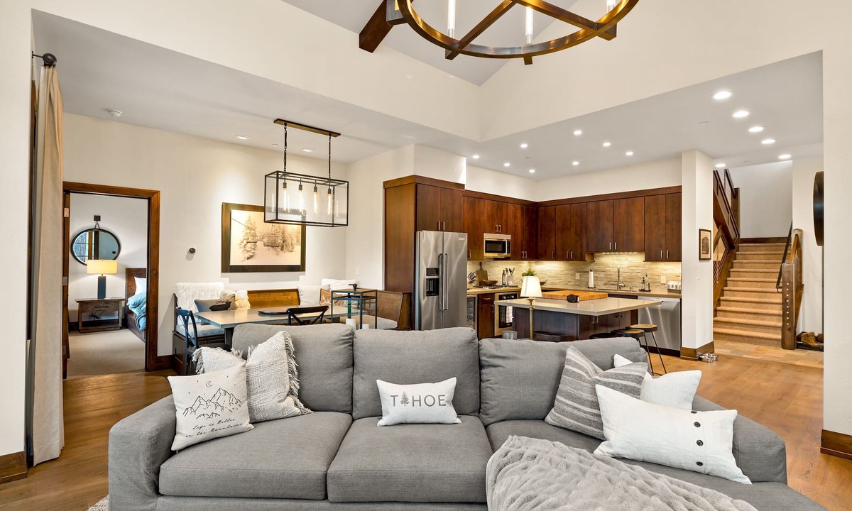 Truckee House | 3Br/3bath Slope-side Townhouse at Northstar