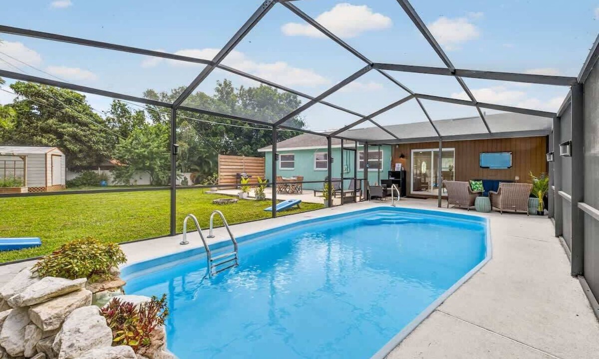 Apollo Beach House | 3BR Apollo Beach Oasis Heated Pool, BBQ, CornHole
