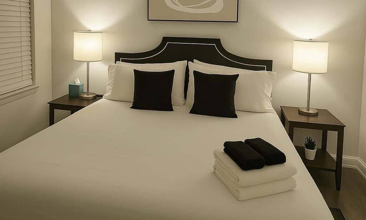 Avondale Apartment | 3BR Apt - Prime & Spacious