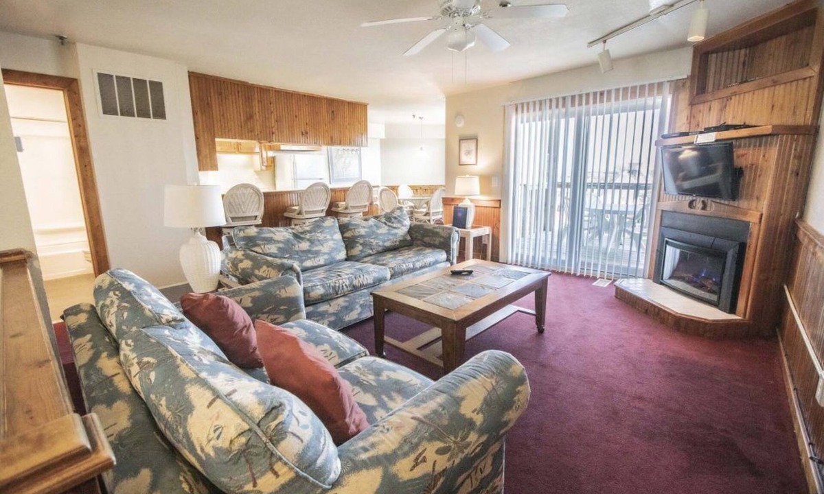 Duck Condo | 3BR Beach Condo w/Pool & BBQ