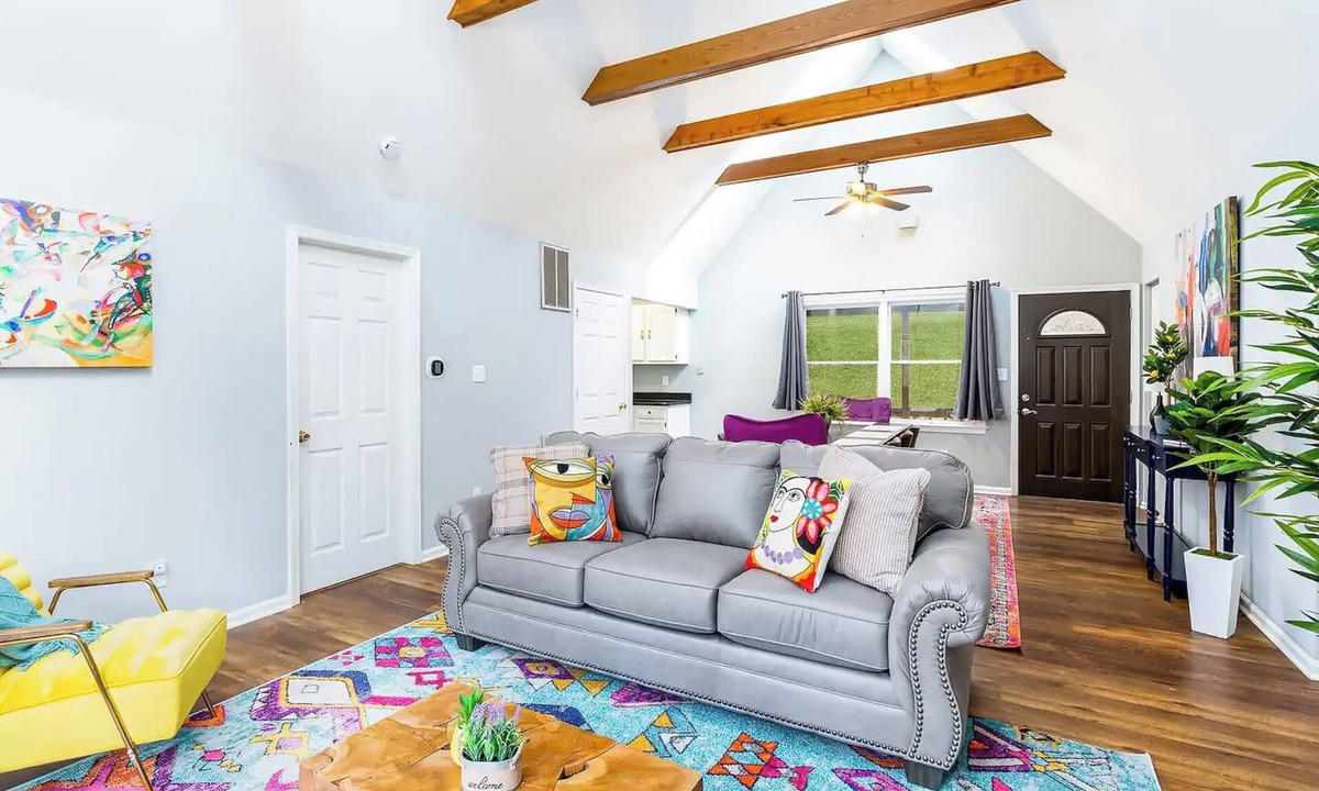 Kabletown Cabin | 3BR cabin w/hot tub & game room