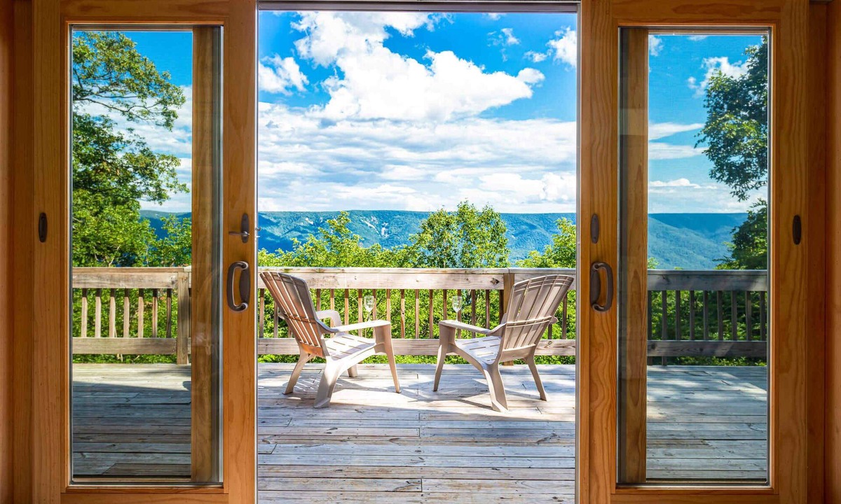 Great Cacapon Cabin | 3BR cabin w/scenic deck and pet-friendly