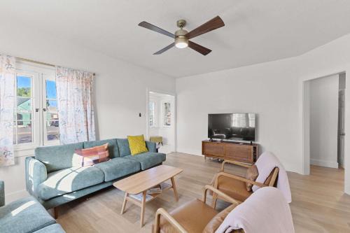 Aberdeen House | 3BR Charming Home Bright Space & Sleeps 8