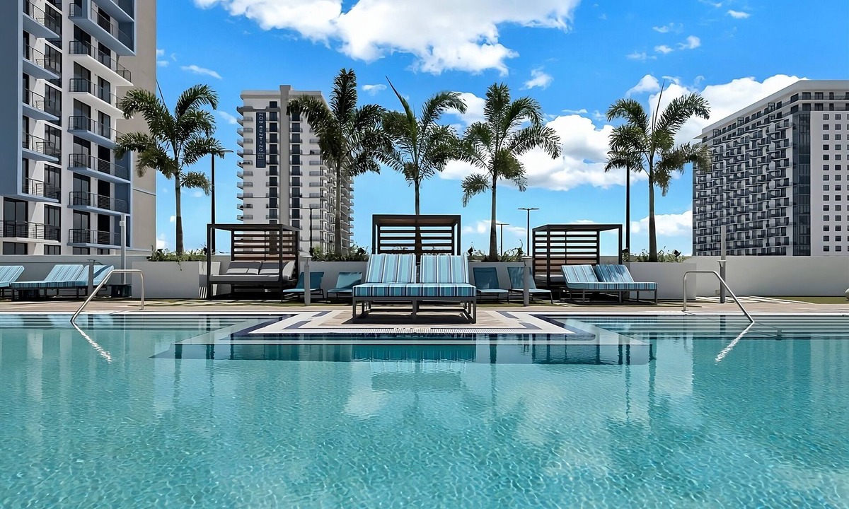 Doral Hotel | 3BR City View Residence w/Pool, Gym & Parking Access