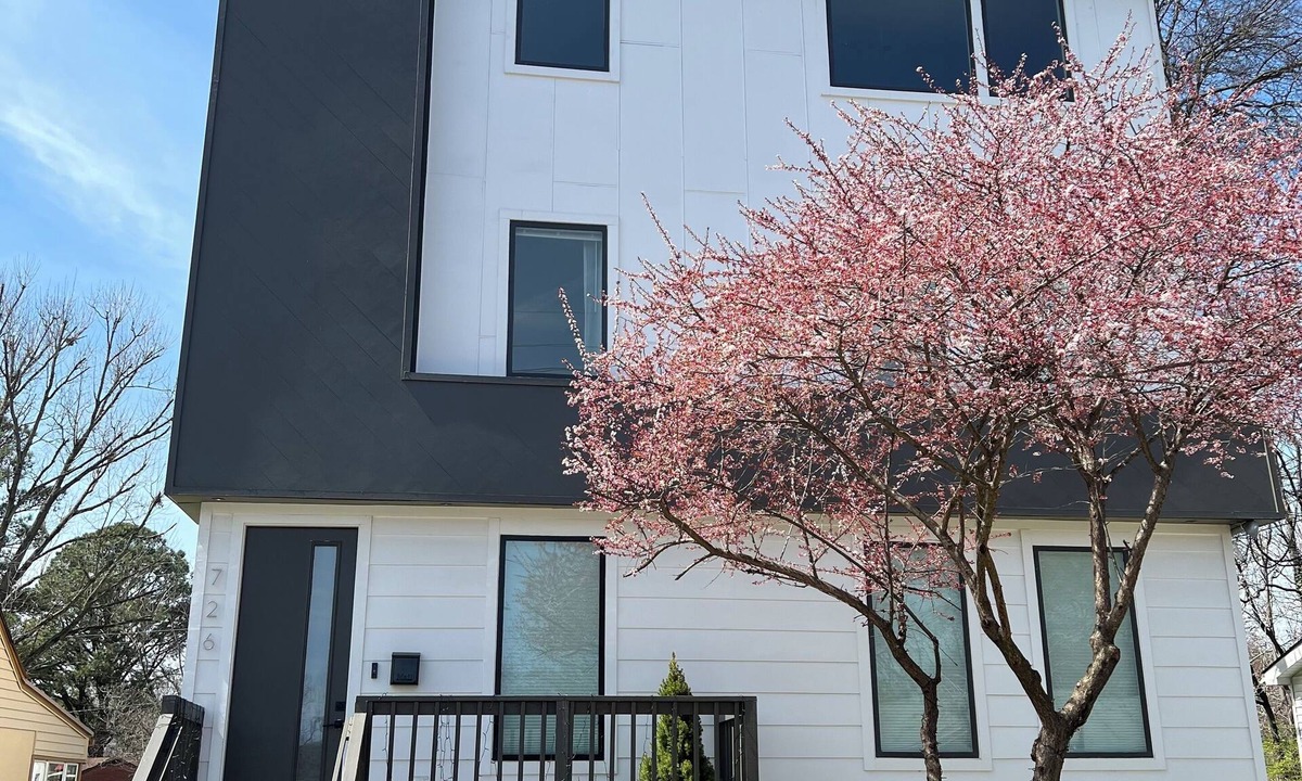 McFerrin Park House | 3BR East Nashville Rooftop Luxury Near Downtown