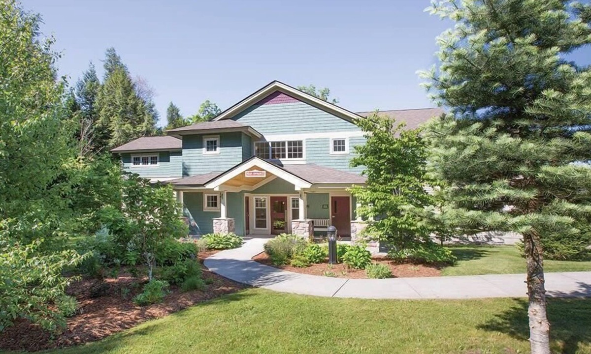 Jeffersonville Condo | 3BR+ Family Base | Ski Hike Golf Smugglers TOK