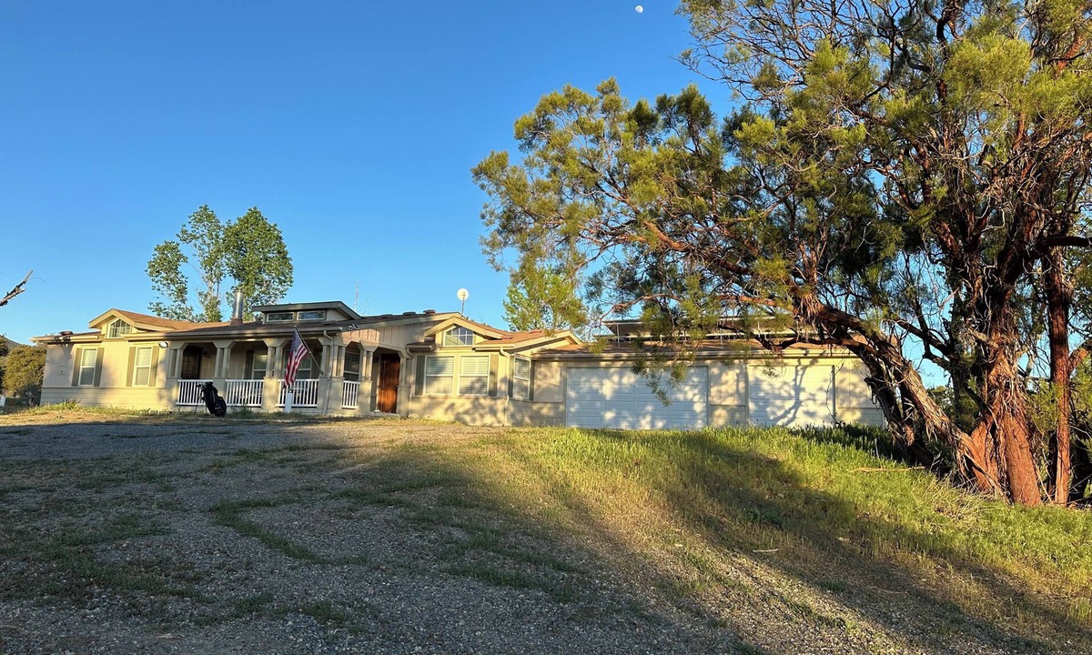 Warner Springs Other | 3BR Farmhouse Getaway, Group-Friendly, WiFi, AC, Trails