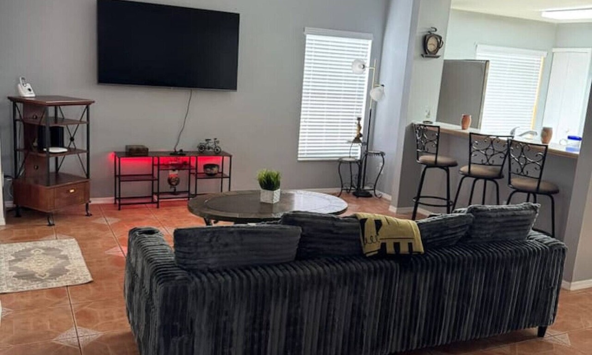 Indian Point House | 3BR Fun and Games Retreat
