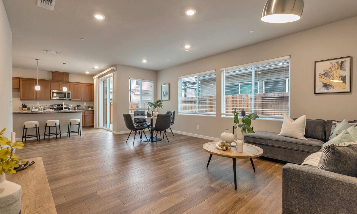 North Natomas House | 3BR Home at Pagoda Lane｜Walk In Closets｜Garage｜nWifi｜Laundry Roomn #41982