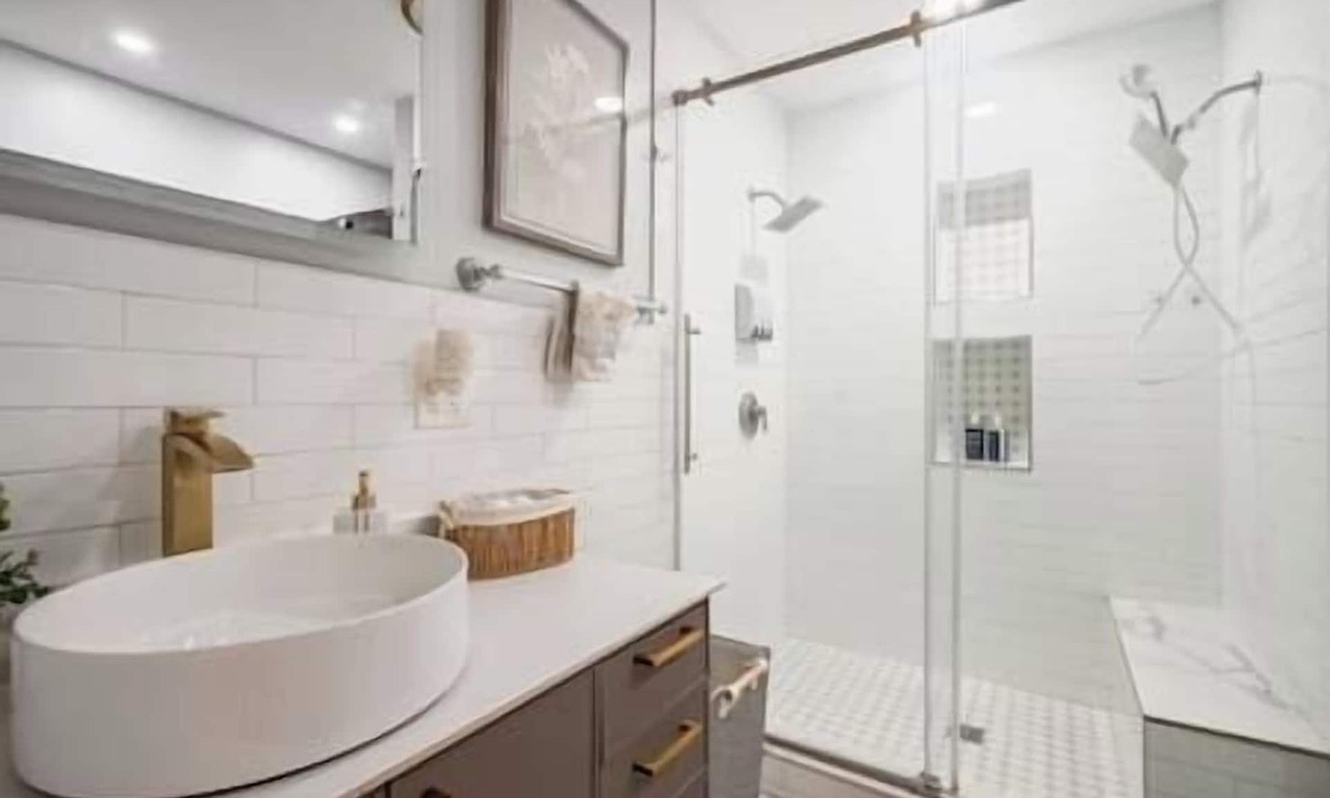 Revere House | 3BR Home ♥ Pet-Friendly | Parking | FIFA 2026