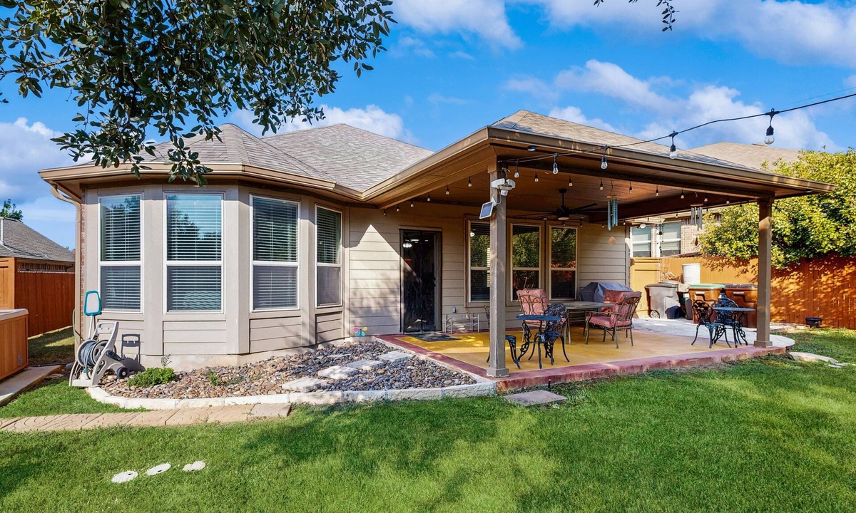 Scenic Oaks House | 3BR Home w, foosball! Close to Six Flags