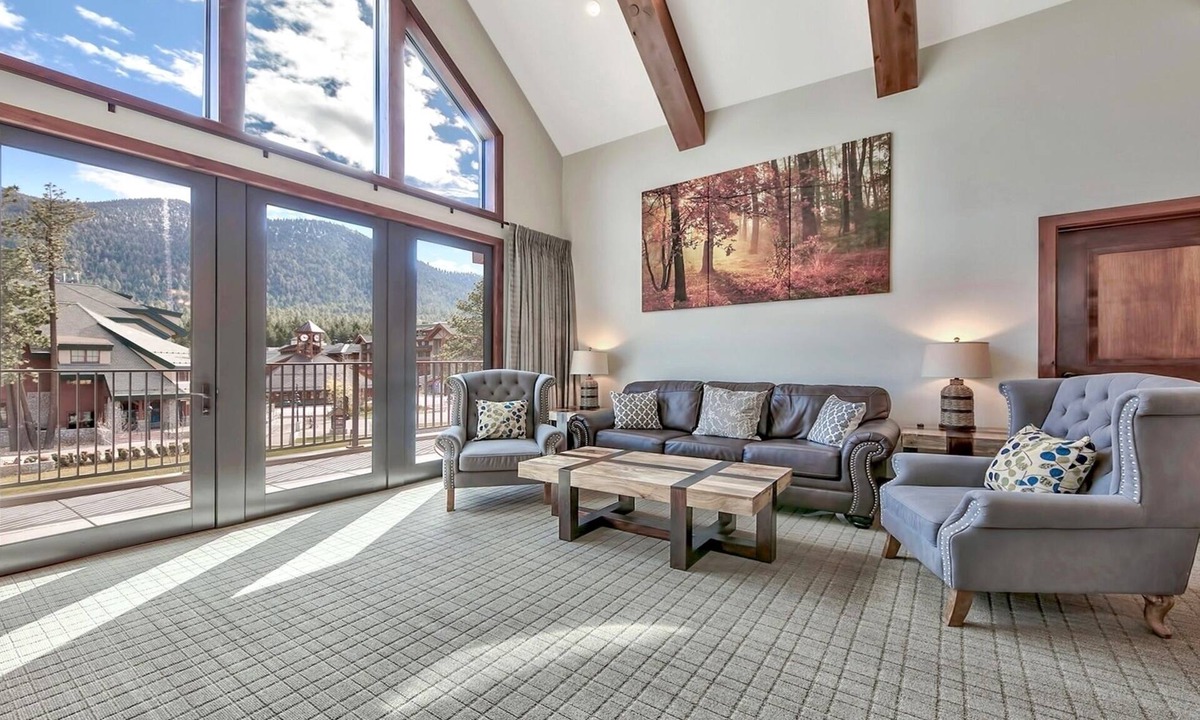 Lakeside Park Condo | 3Br Luxury Residence steps to Heavenly Gondola & Village