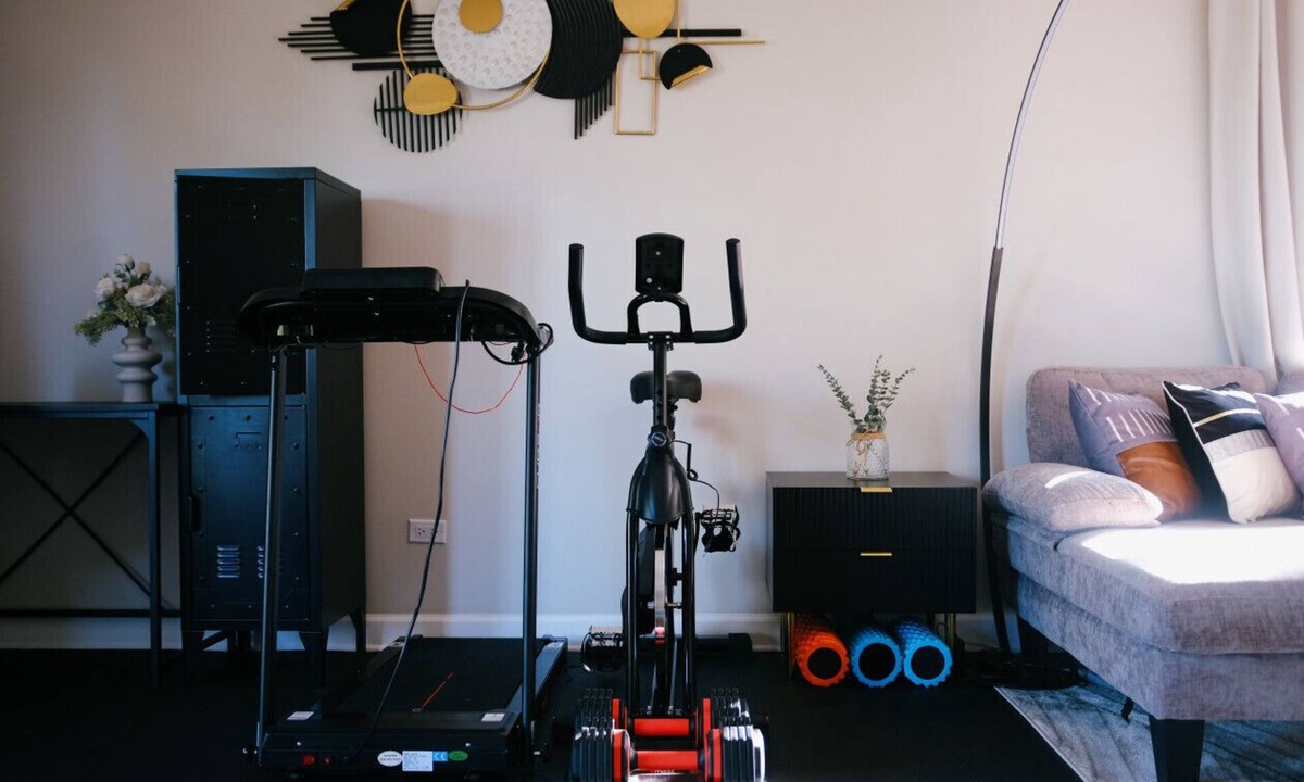 Dunning Apartment | 3BR Modern Apt Gym Workspace Quiet Location