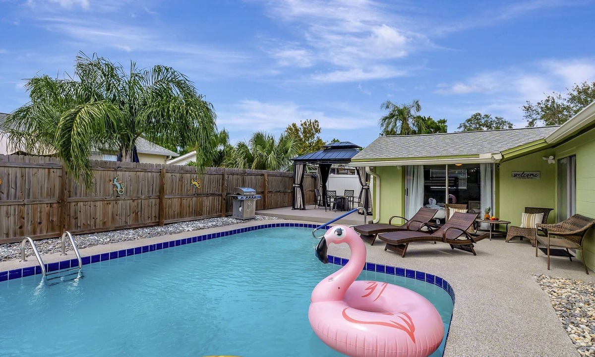 Dunedin House | 3BR Oasis | Sleeps 11 | Heated Pool | Ping Pong!