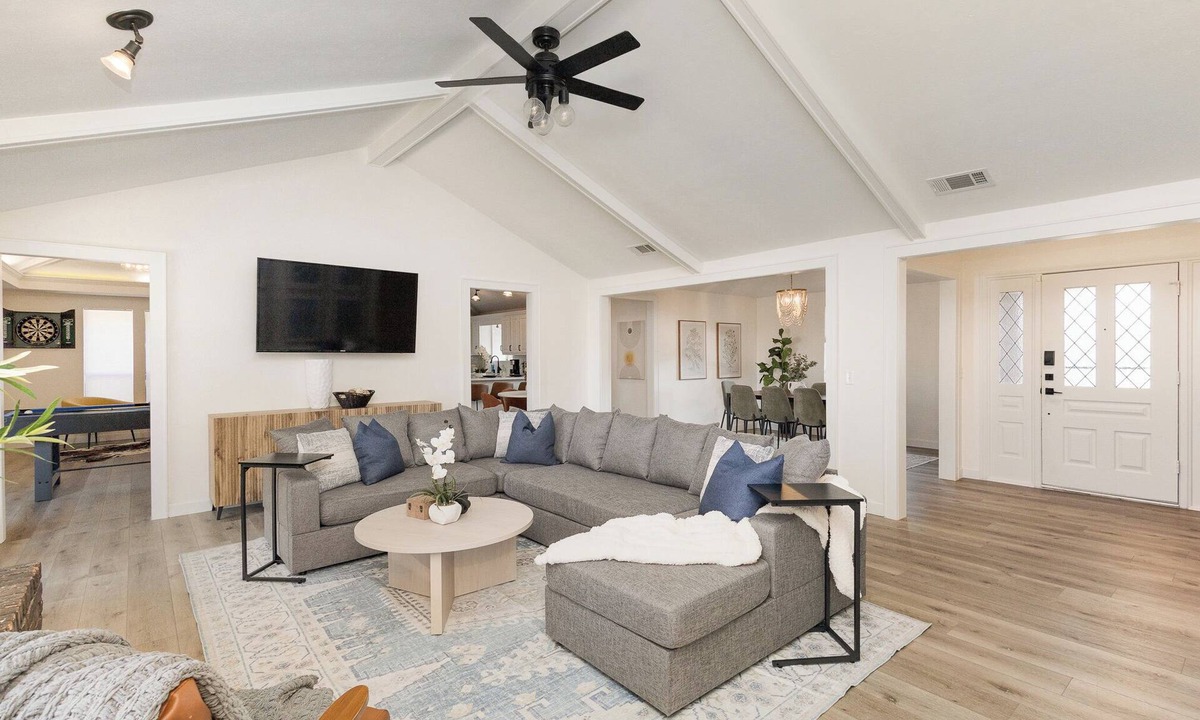 Allen House | 3BR Oasis with Heated Pool, Hot Tub and King Bed in Allen