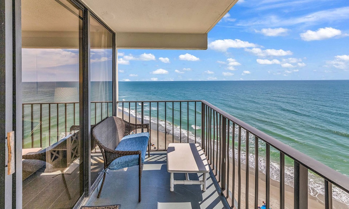 Garden City Resort | 3BR Oceanfront Condo Pools Steps to Beach