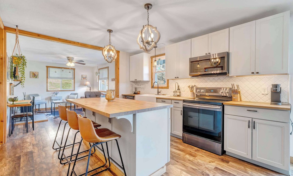 Boones Mill House | 3BR Retreat: Peaceful, Mountain View, Pet Friendly