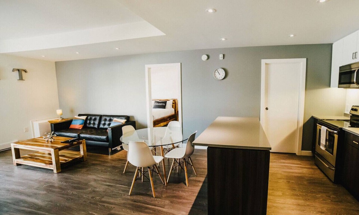 Winnipeg Apartment | 3BR Retreat with Gym, near Assiniboine Park Trails