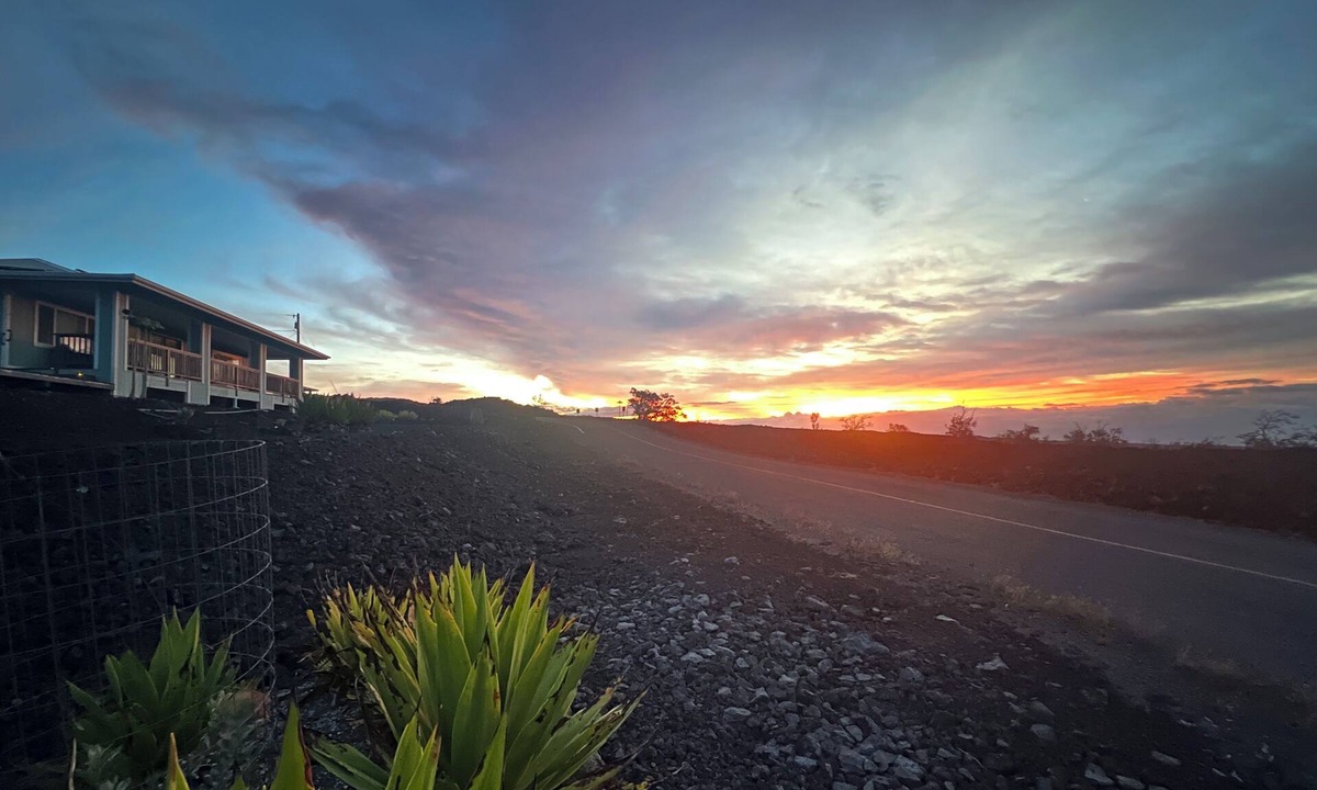 Ocean View House | 3BR Sleeps 11, Ocean Views, near Volcano and South Point