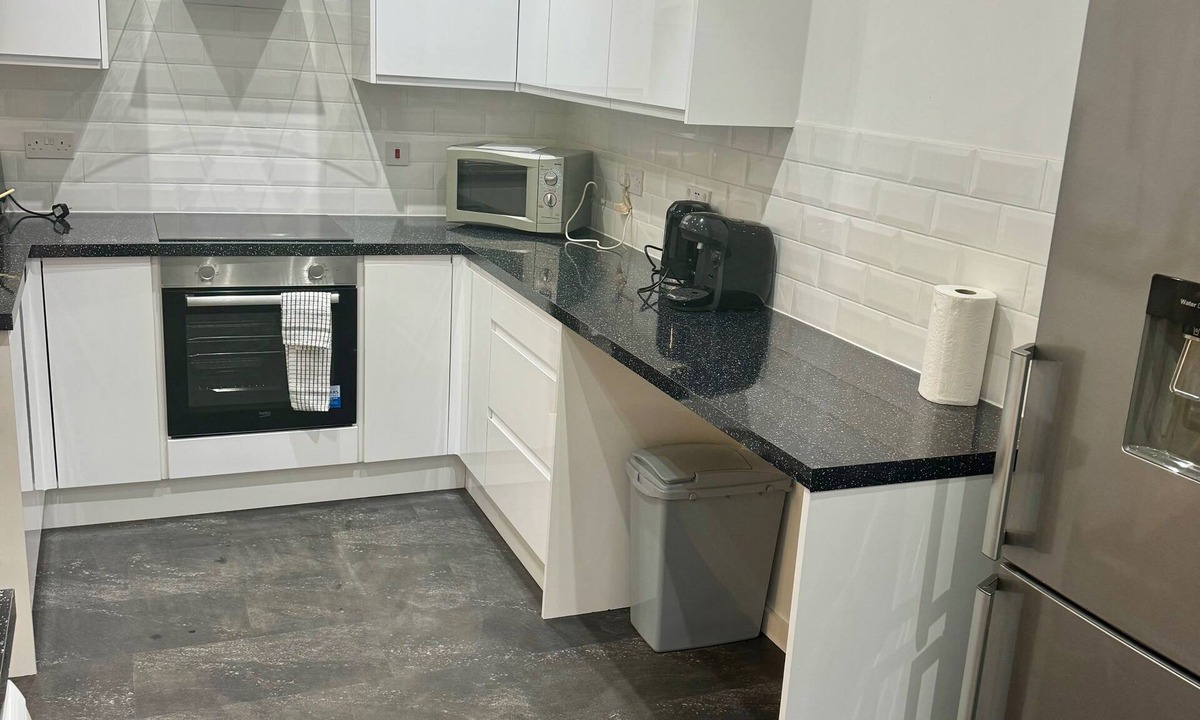 Gooshays House | 3BR-Sleeps6-Parking-ClosetoCity