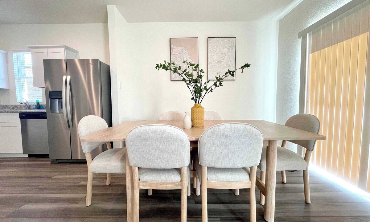 Edgecliff Village House | 3BR Stylish Haven｜Garage Access｜Perfect for Families｜Patio｜Wifi #42036