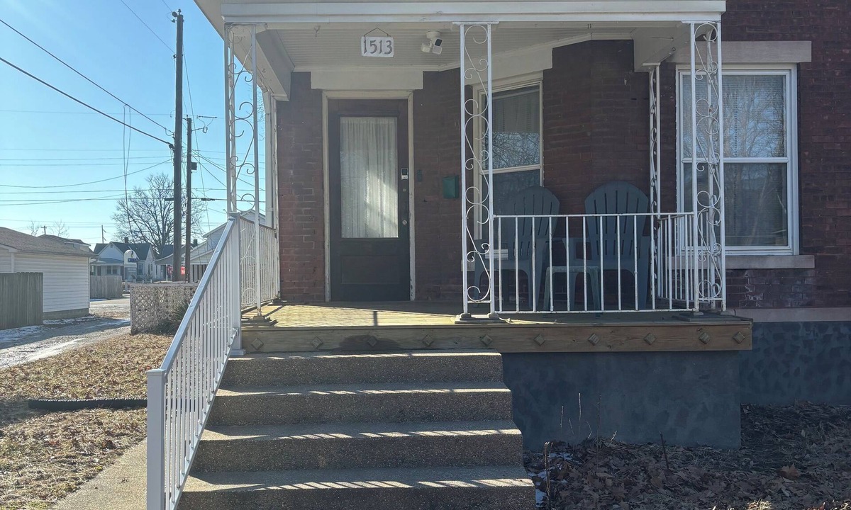 Terre Haute House | 3BR suite w/office close ISU, The Mill, and the Downtown Area