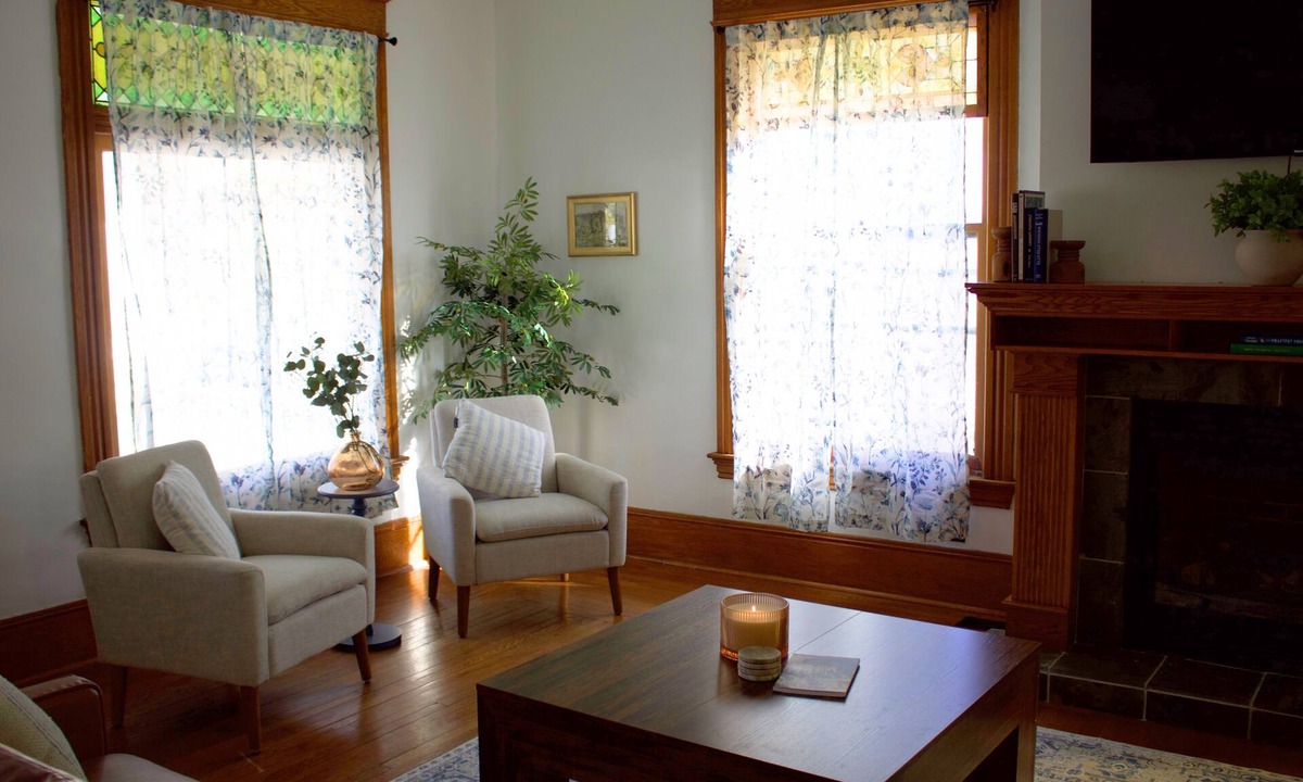 Melrose Park Apartment | 3BR Waterfront APT in Auburn, NY