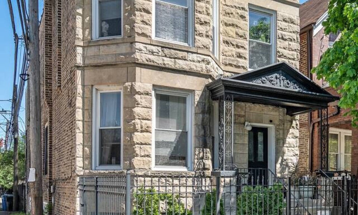 Palmer Square Apartment | 3br with Private Entrance - Garden Unit