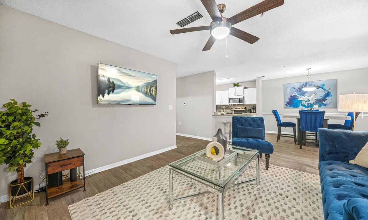 Athens Apartment | 3BRLux, UGA + Downtown Athens Game Weekend Ready