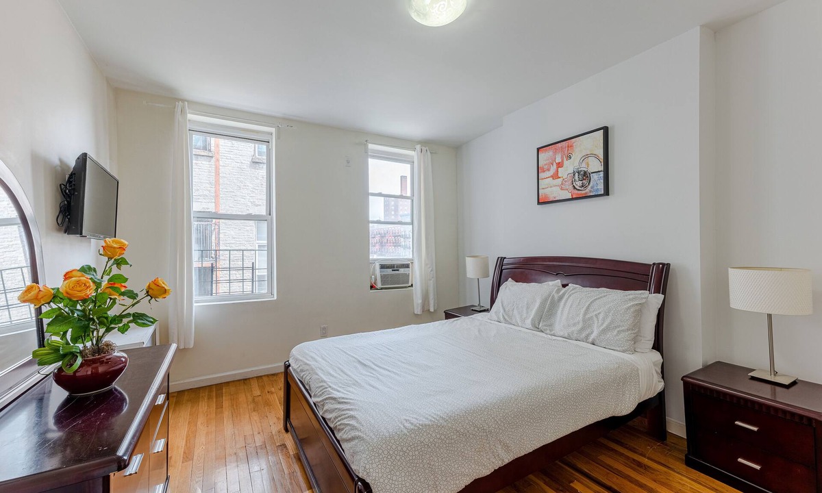 East Harlem Apartment | (3D) 2 Bedroom Apt Just Off Park Ave
