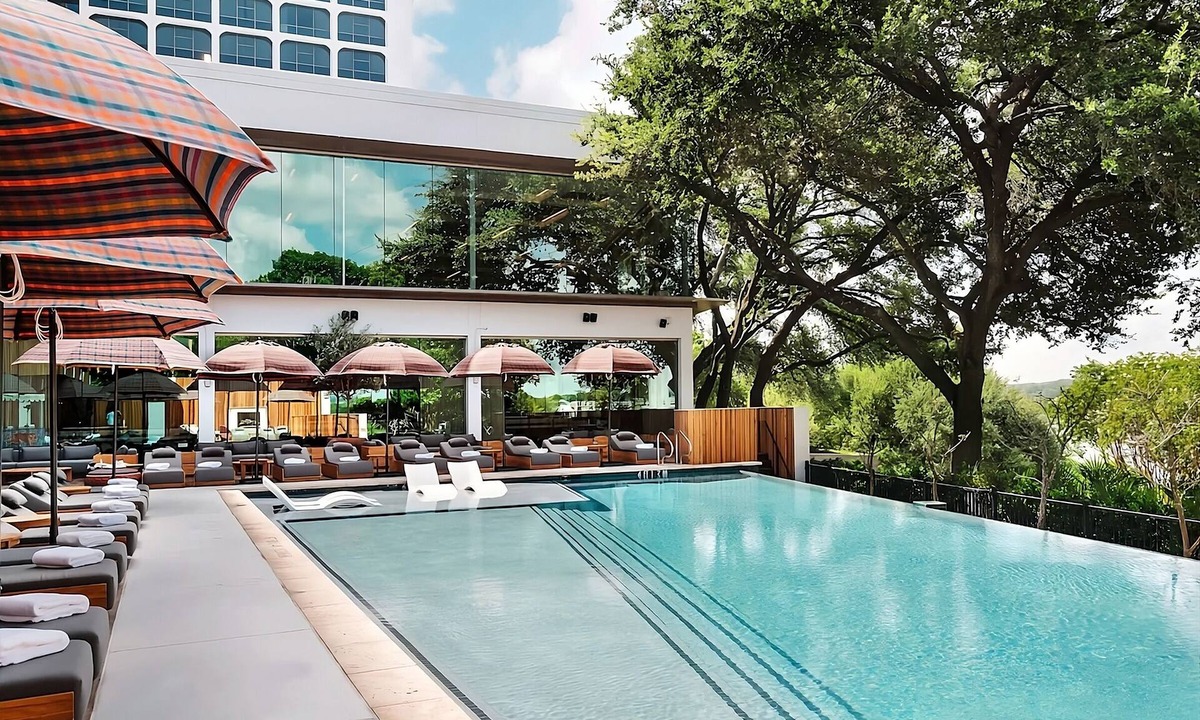 Congress Avenue Historic District Hotel | 3x Lakeside Double Queen Room at The LINE Hotel Austin, Outdoor Swimming Pool!