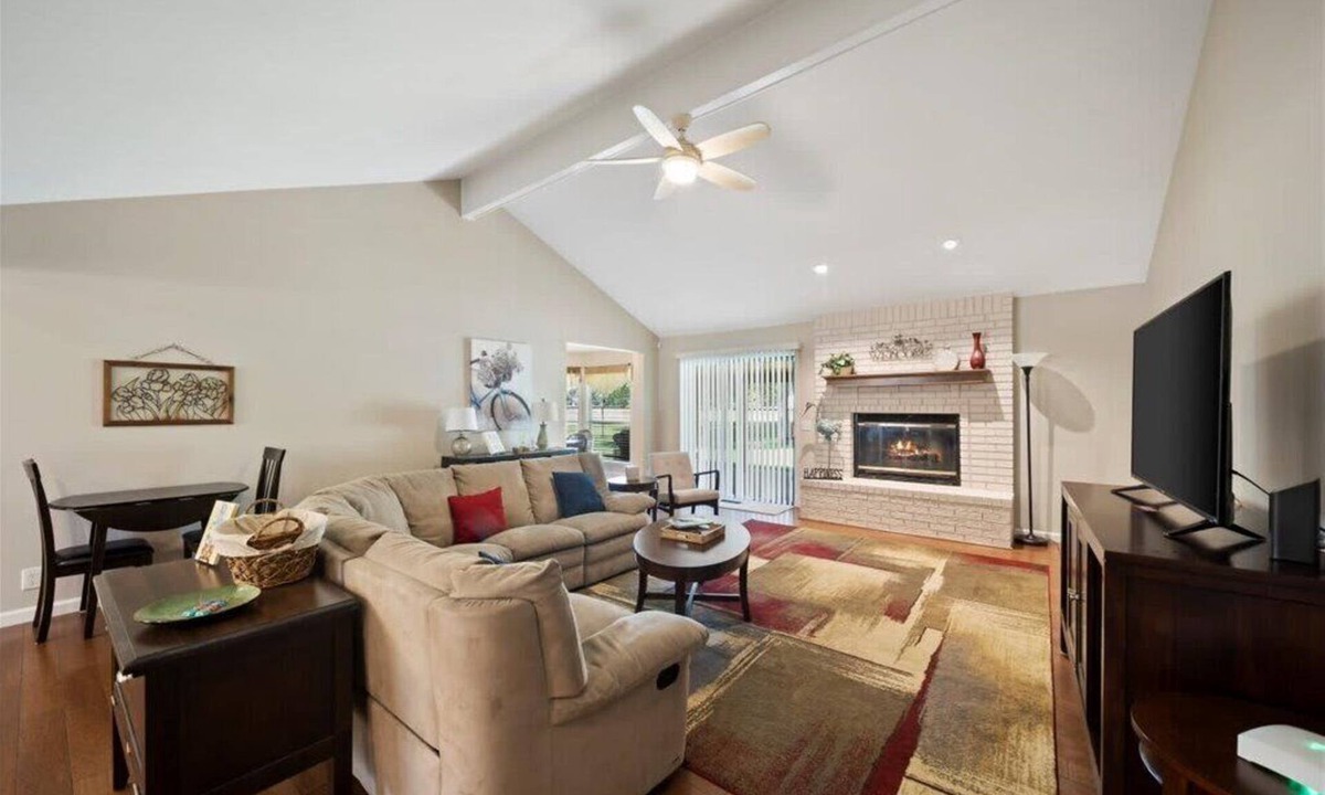 Broken Arrow House | 4/2 BR Ranch House on Golf Course in Broken Arrow