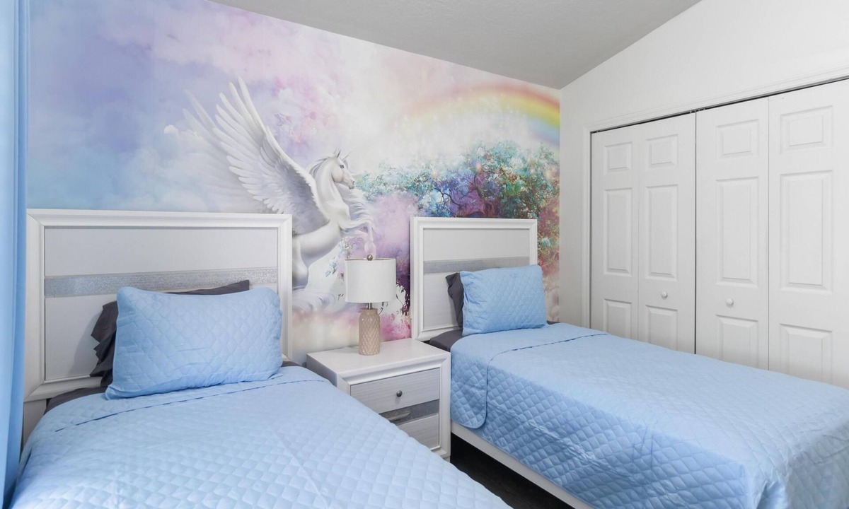 Bridgewater Crossing House | 4/3 Private Pool house near all famous attractions!