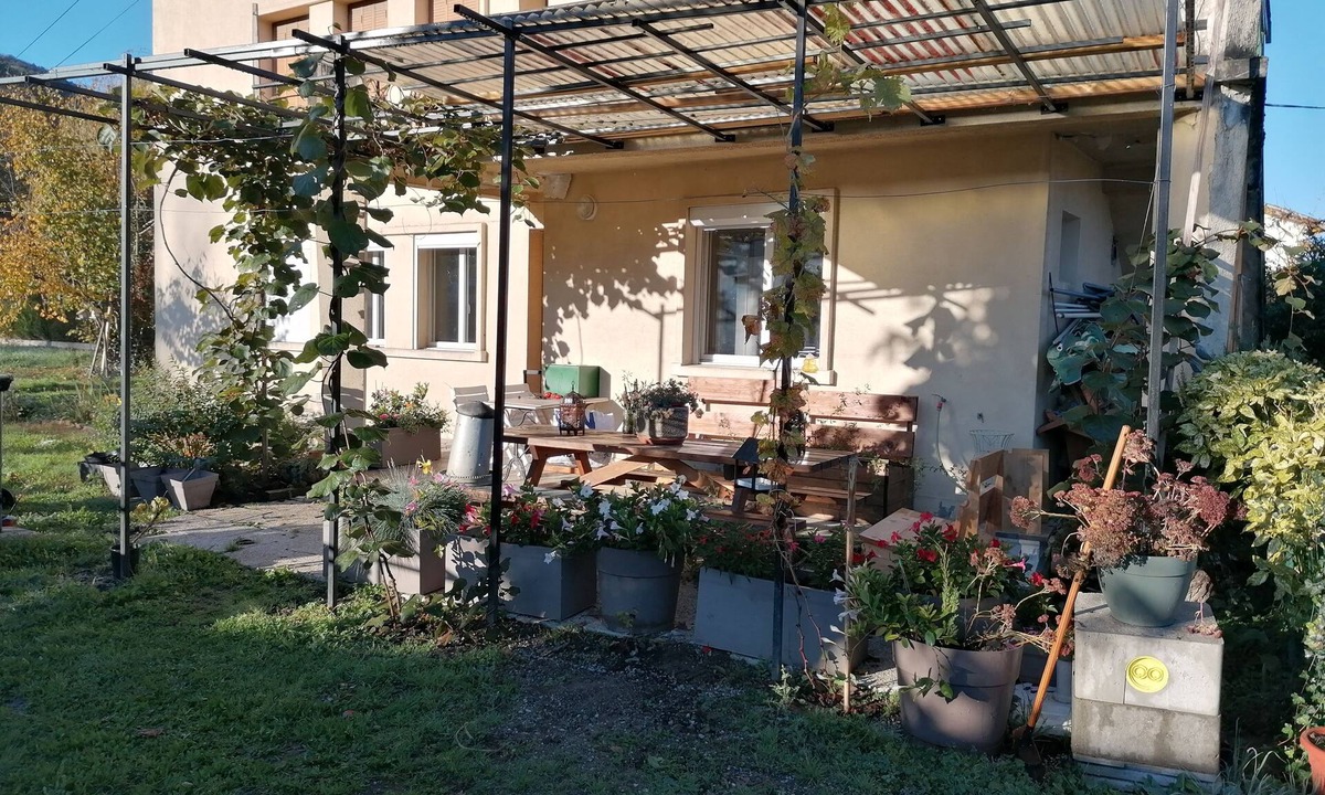 Foix Apartment | 4/5-person garden apartment in renovated villa