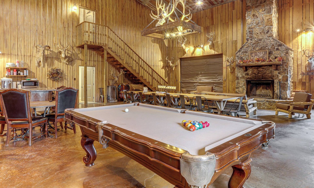 Caulfield Cabin | 4,800-Sq-Ft Cabin w/Creek Access in Caulfield