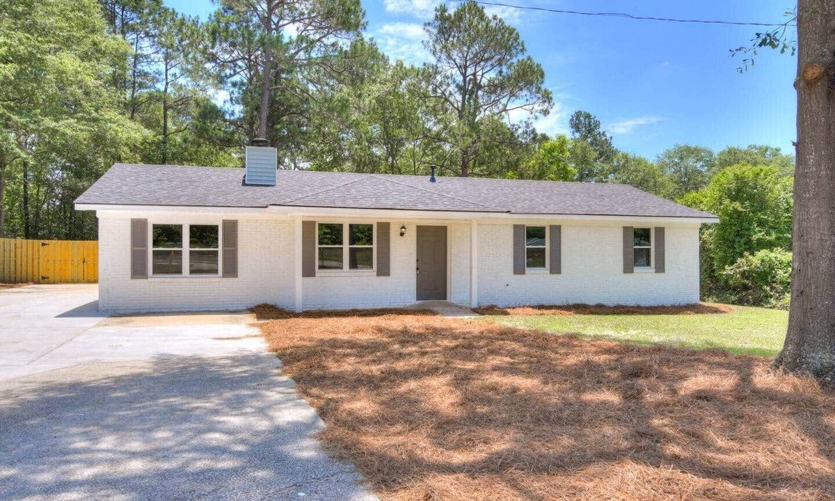 Peach Orchard House | 4 Bd/3 Ba near Ft. Eisenhower