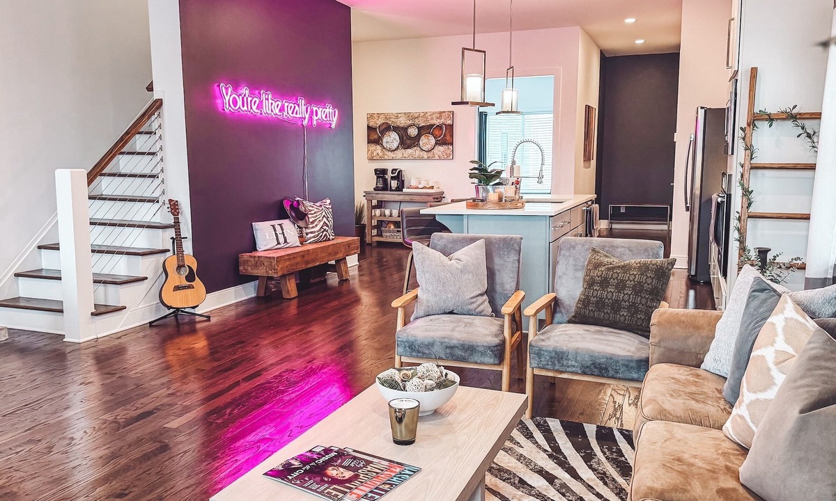 Edgehill House | 4 BD LUXURY GULCH HOME - 360 VIEWS - WET BAR ROOFTOP!