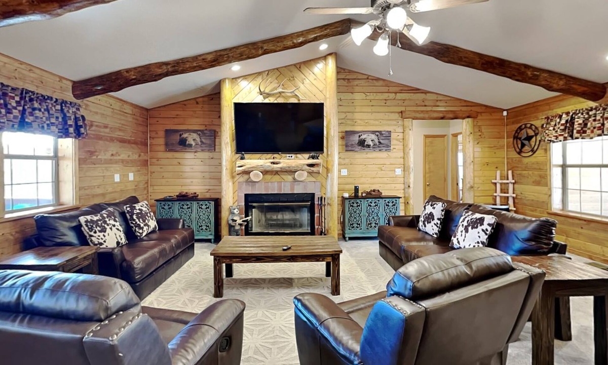 Alto House | 4 Bears 1 Cave | Wooded Views, Outdoor Space!