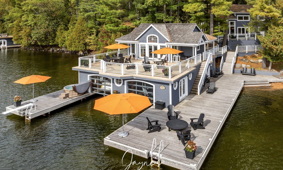 Windermere Cottage | 4 bed 4 bath cottage on Lake Rosseau