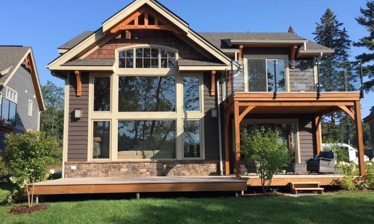 Muskoka Lakes Villa | 4 bed 4 bath Villa on Lake Muskoka