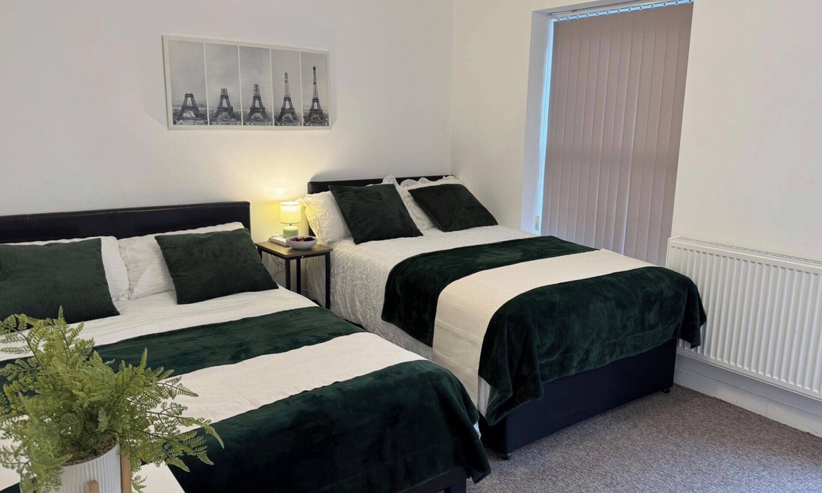 Farringdon Apartment | 4-Bed Central London Home - Sleeps 8