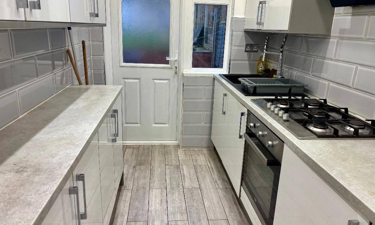 Erdington House | 4 Bed House-sleeps 7-free Parking