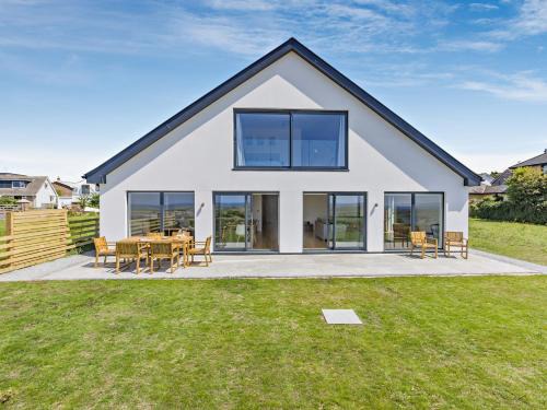 Appledore House | 4 Bed in Appledore 91648