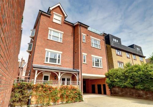 Broadstairs Apartment | 4 Bed in Broadstairs oc-ek149