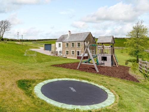 Lower Trengale House | 4 Bed in Herodsfoot 82662