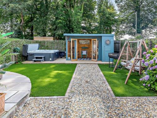 Lanhydrock House | 4 Bed in Lanhydrock 90215