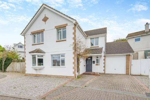 Porth House | 4 Bed in Newquay oc-b29882