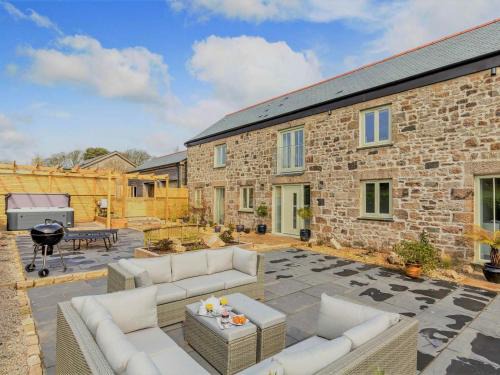 Redruth House | 4 Bed in Redruth oc-85825